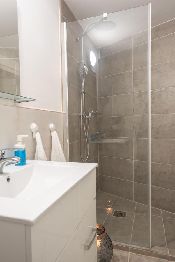Free Parking - Dob50 Spacious - 2 Separate Bedroom, 5 People, Ac, Wifi Appartement Budapest