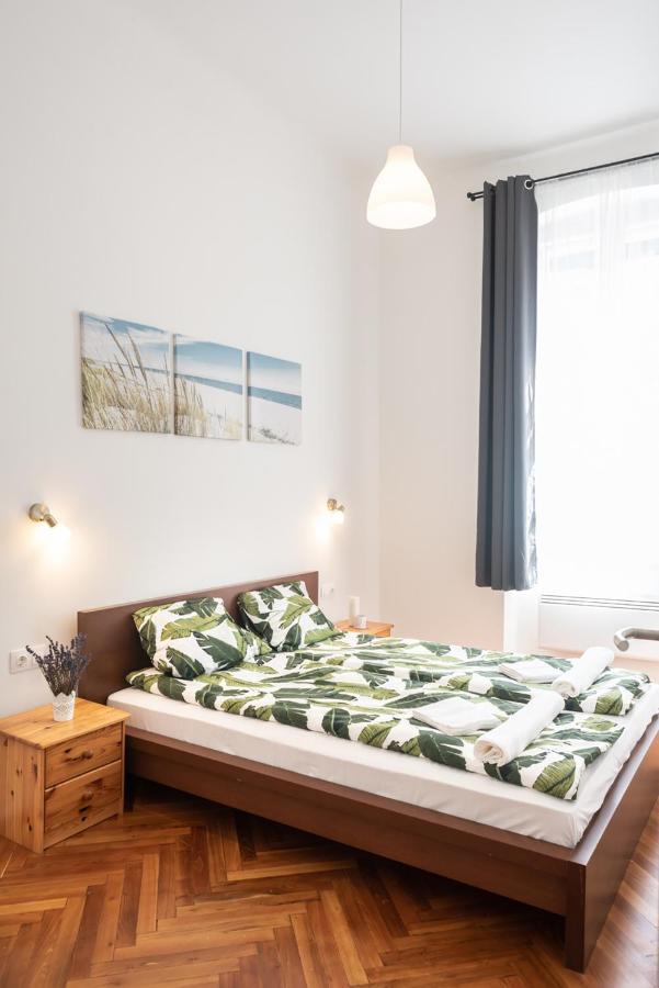 Free Parking - Dob50 Spacious - 2 Separate Bedroom, 5 People, Ac, Wifi * בודפשט